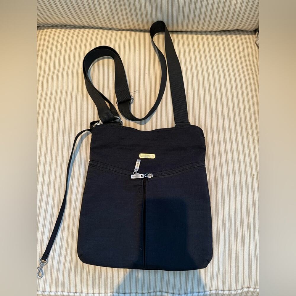 Baggallini Black Crossbody Bag